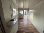 Container 6 m × 2,40 m + WC, doccia + cucina - immagine 2