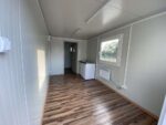 Container 6 m × 2,40 m + WC, doccia + cucina - immagine 4