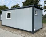 Container 6 m × 2,40 m + WC, doccia + cucina - immagine 6