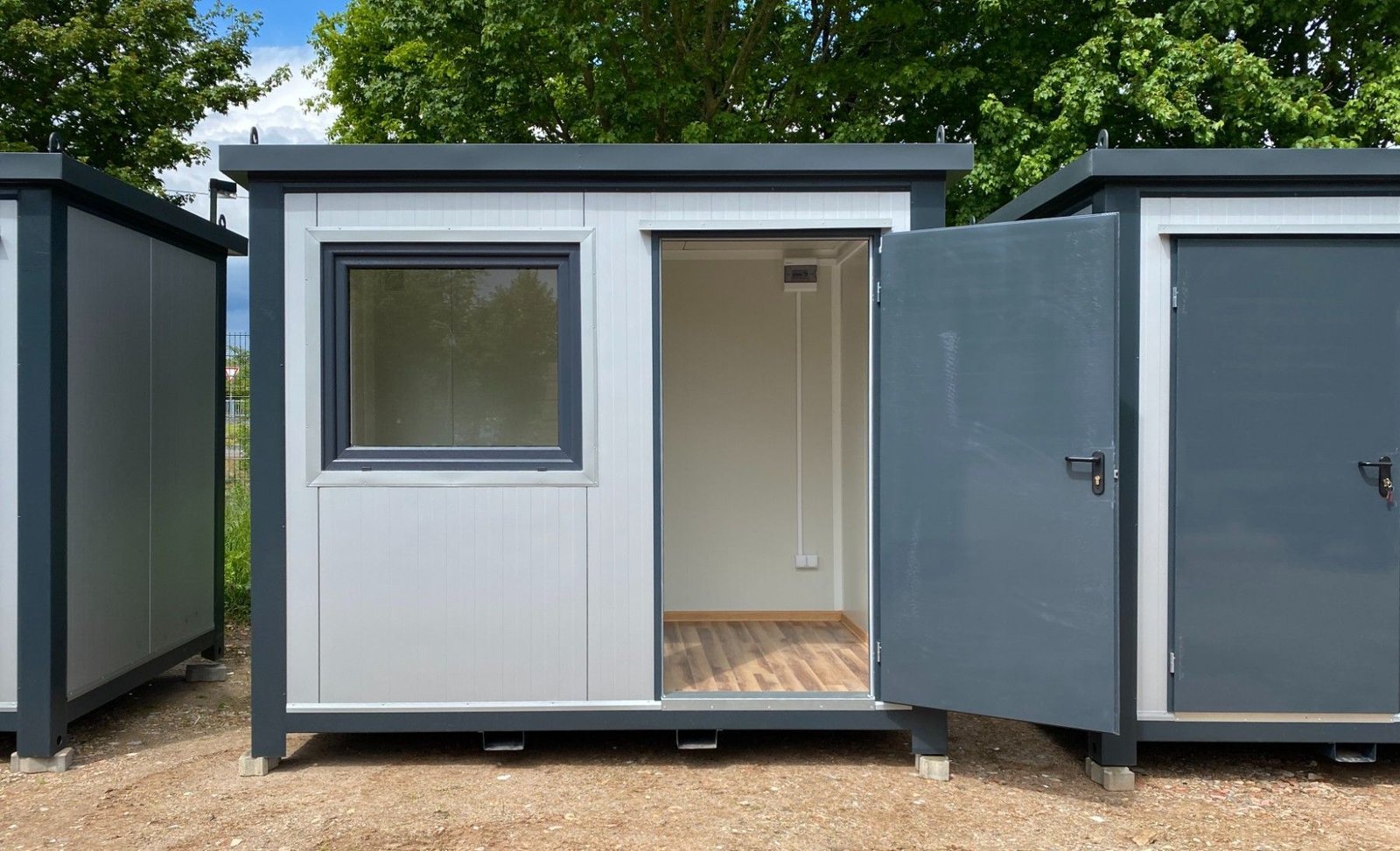 bt.jpg Container 3 m x 2,40 m - immagine 1