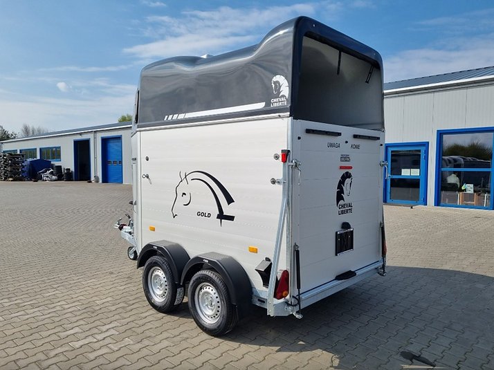 first-1.jpg Van Cheval Liberté Gold First - 2 posti - immagine 1